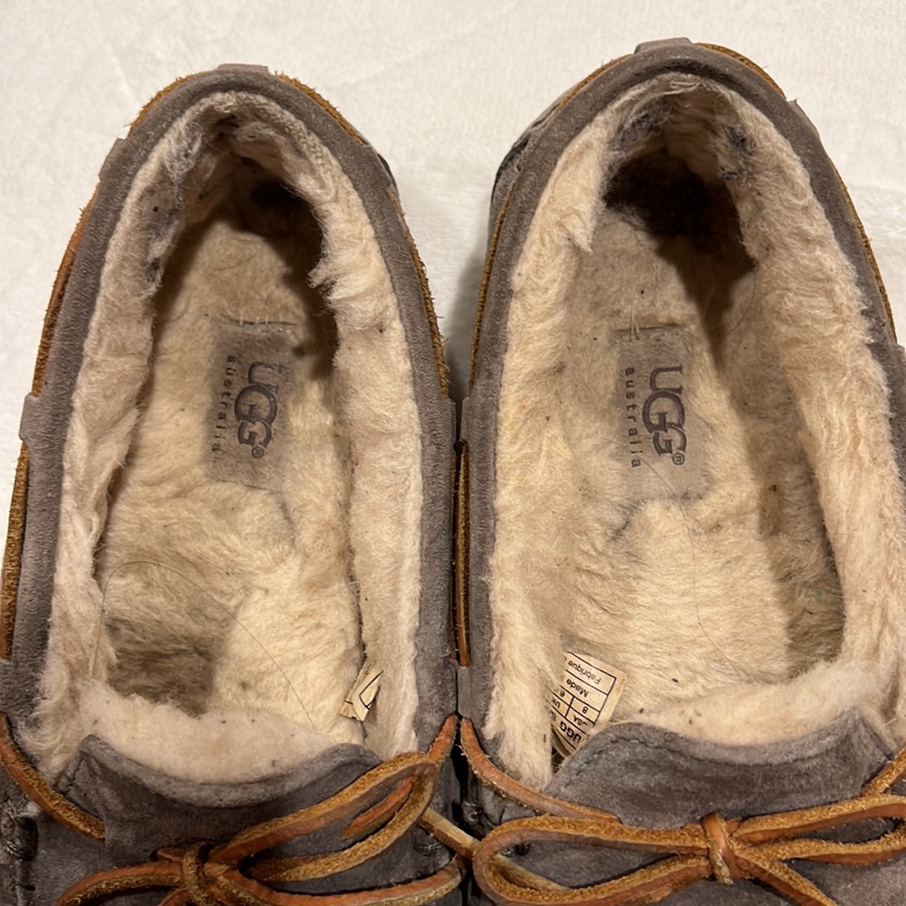 UGG Dakota Moccasin Slipper - Picture 5 of 7